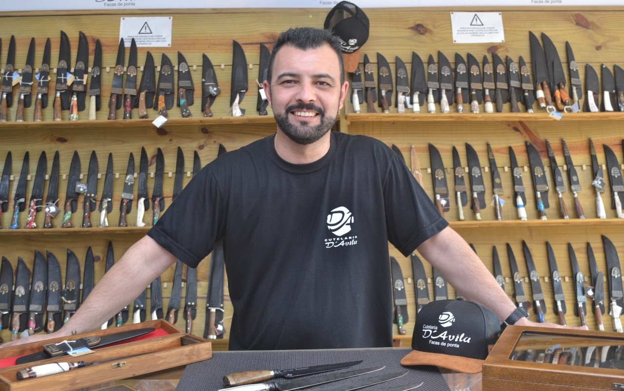 Carlos Rafael Amorim tem orgulho em vestir a camisa da Cutelaria D'avila