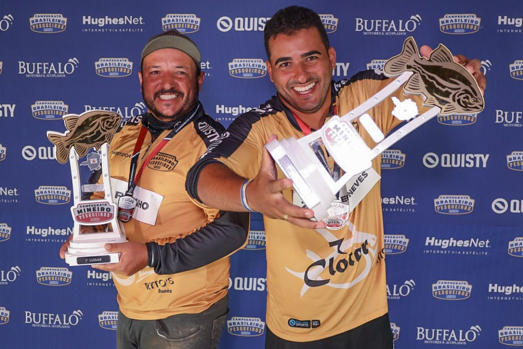 Pescadores campeões da etapa de domingo do Campeonato Mineiro do terceiro CBP