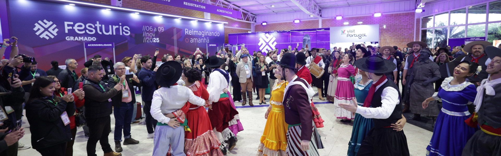 Entre corredores e destinos. Foto: Festuris/Divulgação