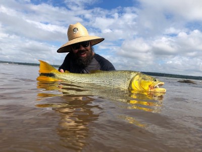 Cauê conta o que não pode faltar nas suas pescarias