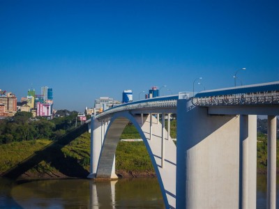 Ponte da Amizade é reaberta de forma gradual na fronteira entre Brasil e Paraguai