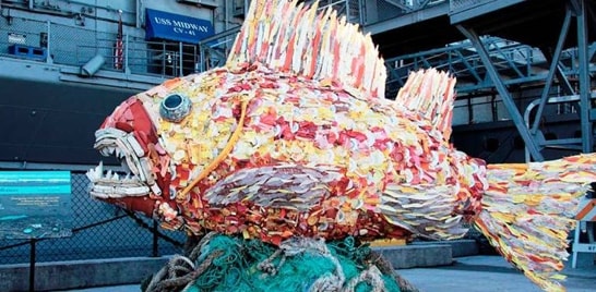 Esculturas feitas de lixo: arte para salvar o mar