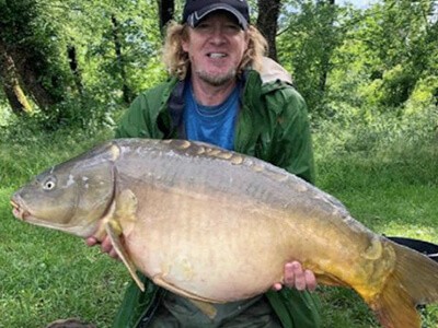 Adrian Smith pescando