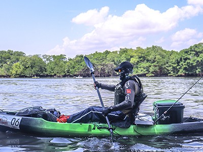 Pesca de caiaque vem ganhando adeptos com o Remos e Rumos