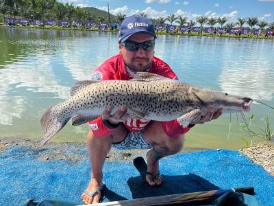 Pescador que viralizou ao resgatar garça no MS conta detalhes por