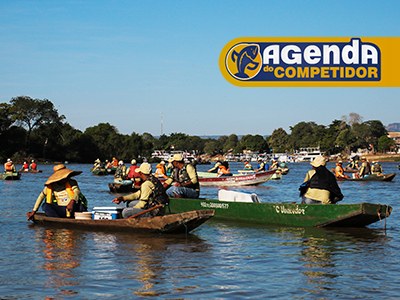 Embarcações em torneio de pesca esportiva