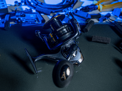 Um gigante da Pesca Brasil no Fish Lab: chegou a vez do review do Molinete Bravus 80. Foto: William Wendler / Fish TV.