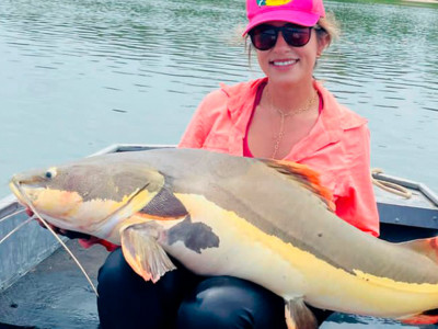 Mulheres pescadoras organizam torneios de pesca pelo Brasil, inclusive em aldeia indígena no Xingu