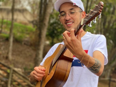 Música mais tocada do país foi escrita durante uma viagem de pesca esportiva