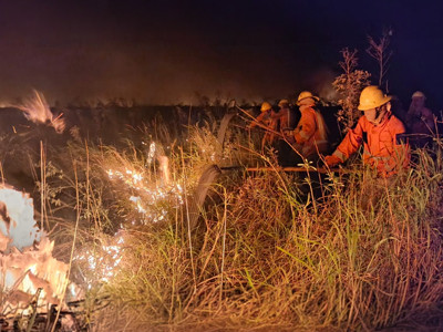 Pantanal sul-mato-grossense registra incêndio em região de fronteira entre Brasil e Bolívia. Foto: Divulgação / Aramada Boliviana